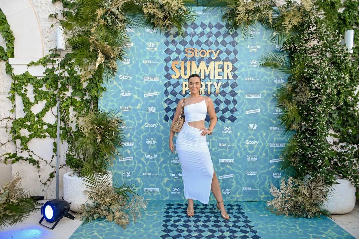 STORY SUMMER PARTY OKUPIO BROJNE ZVIJEZDE: Poznate dame očarale modnim izdanjima na bajkovitoj lokaciji