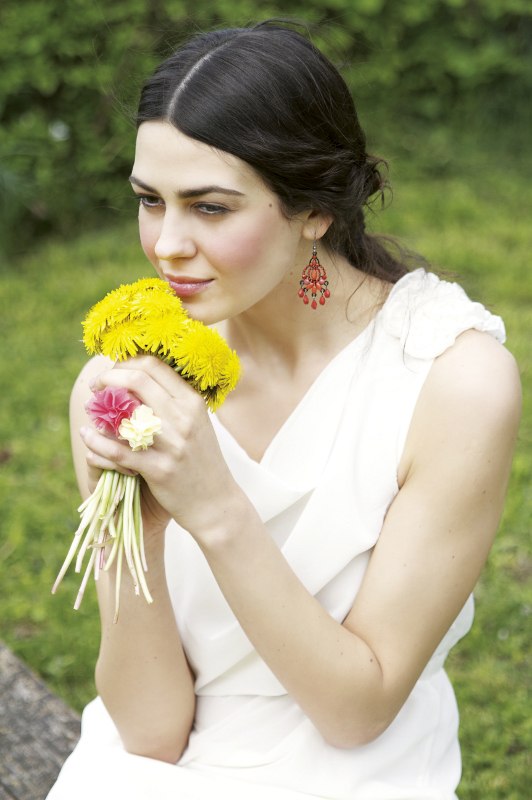 žena