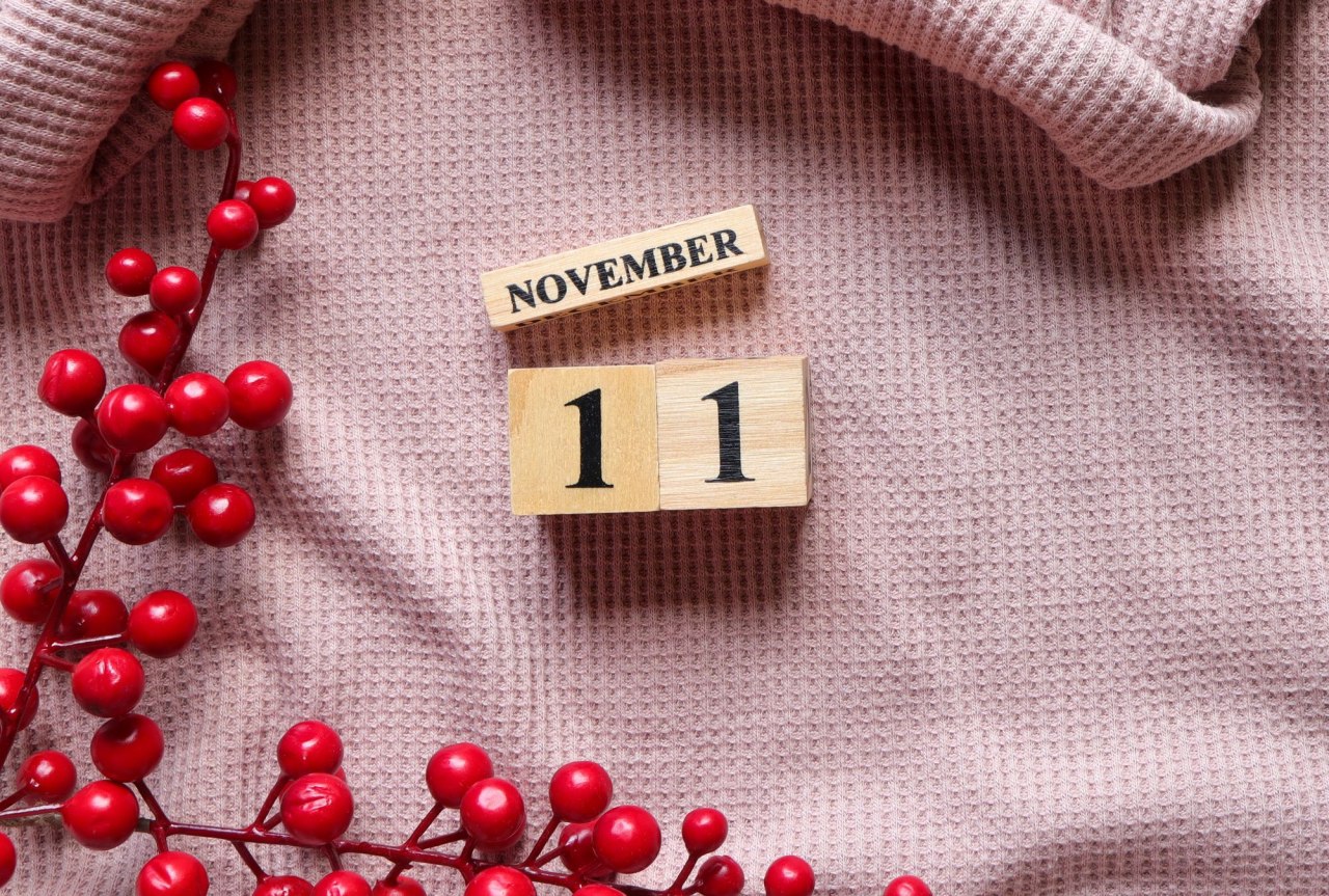 1111