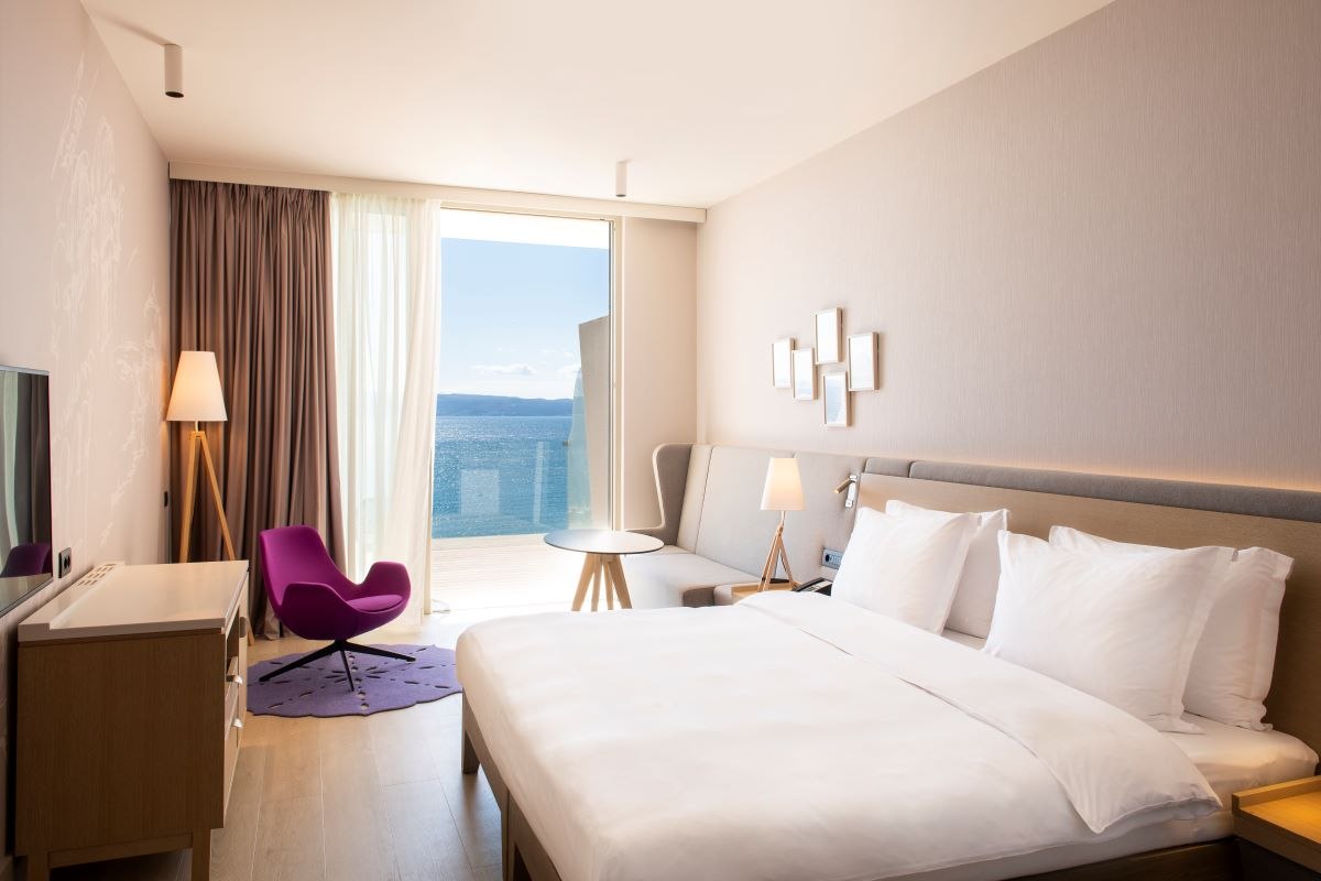 Premium Room - Double Bed Front Seaview.jpg