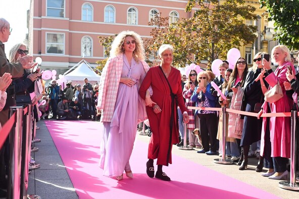 Petnaest godina nade, hrabrosti i nepokolebljive podrške kulminiralo je na ovogodišnjem
Story Pink Festu