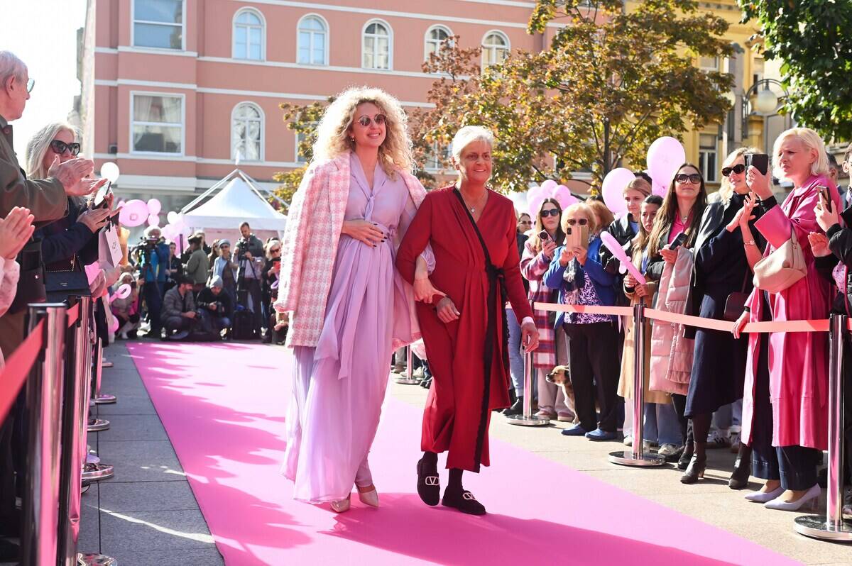 Story Pink Fest: Hrabre dame u haljinama domaćih dizajnera prošetale pink modnom pistom u pratnji poznatih osoba