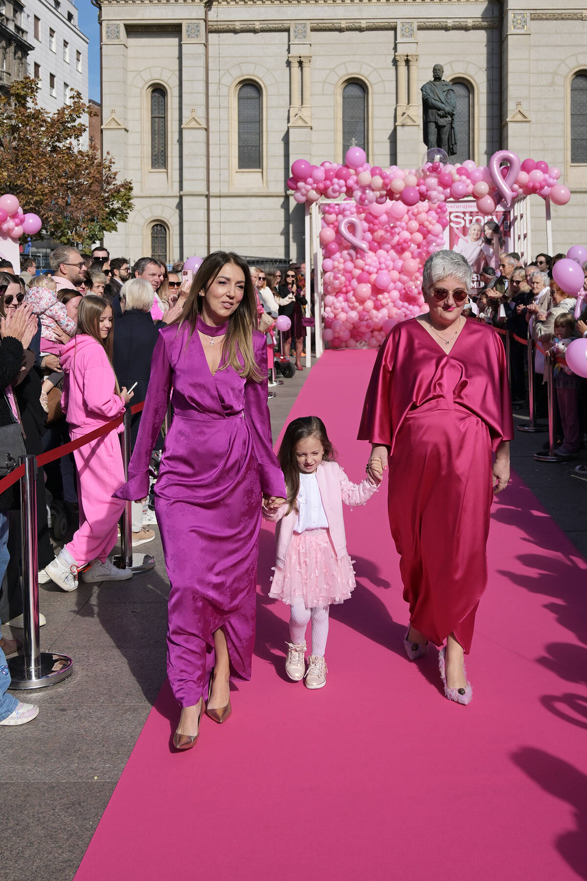 Petnaest godina nade, hrabrosti i nepokolebljive podrške kulminiralo je na ovogodišnjem
Story Pink Festu
