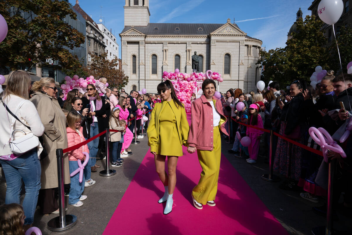 Petnaest godina nade, hrabrosti i nepokolebljive podrške kulminiralo je na ovogodišnjem
Story Pink Festu