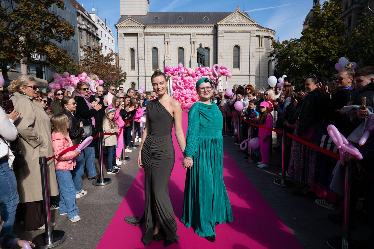 Petnaest godina nade, hrabrosti i nepokolebljive podrške kulminiralo je na ovogodišnjem
Story Pink Festu