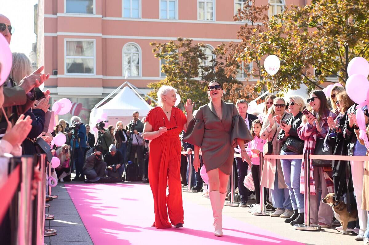 Story Pink Fest: Hrabre dame u haljinama domaćih dizajnera prošetale pink modnom pistom u pratnji poznatih osoba