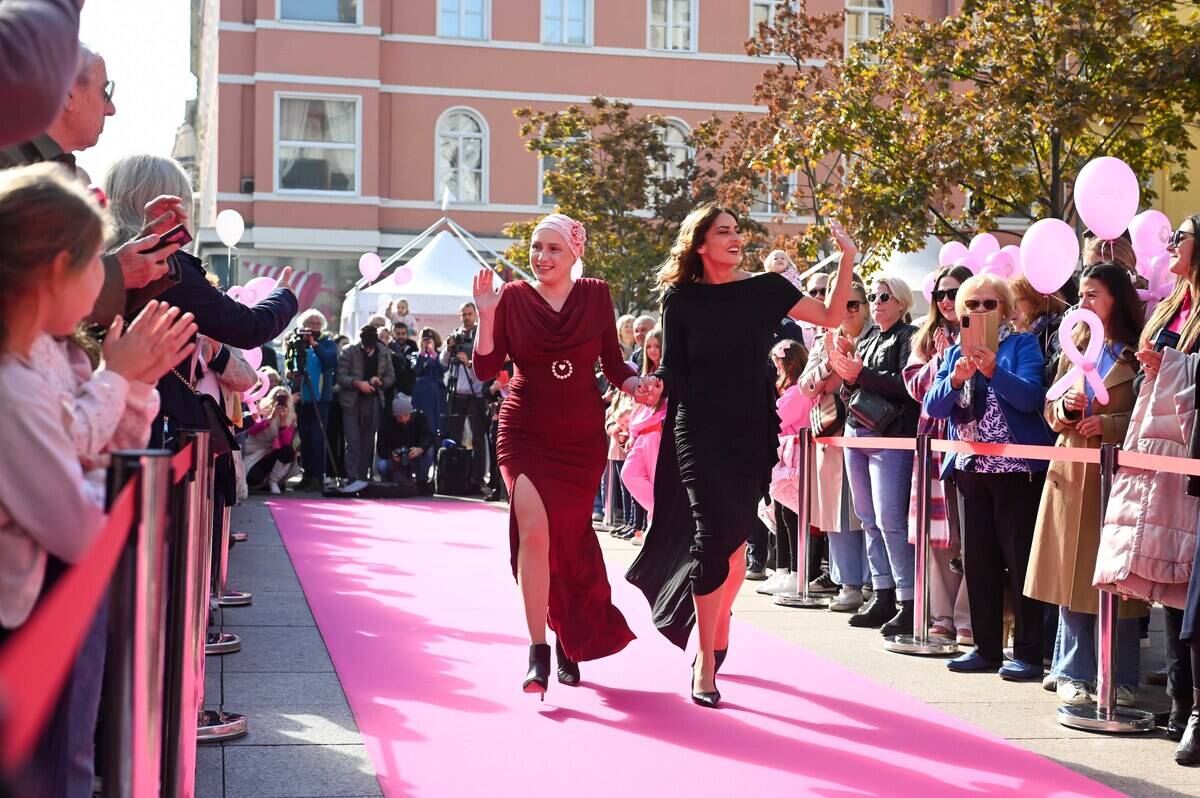 Story Pink Fest: Hrabre dame u haljinama domaćih dizajnera prošetale pink modnom pistom u pratnji poznatih osoba
