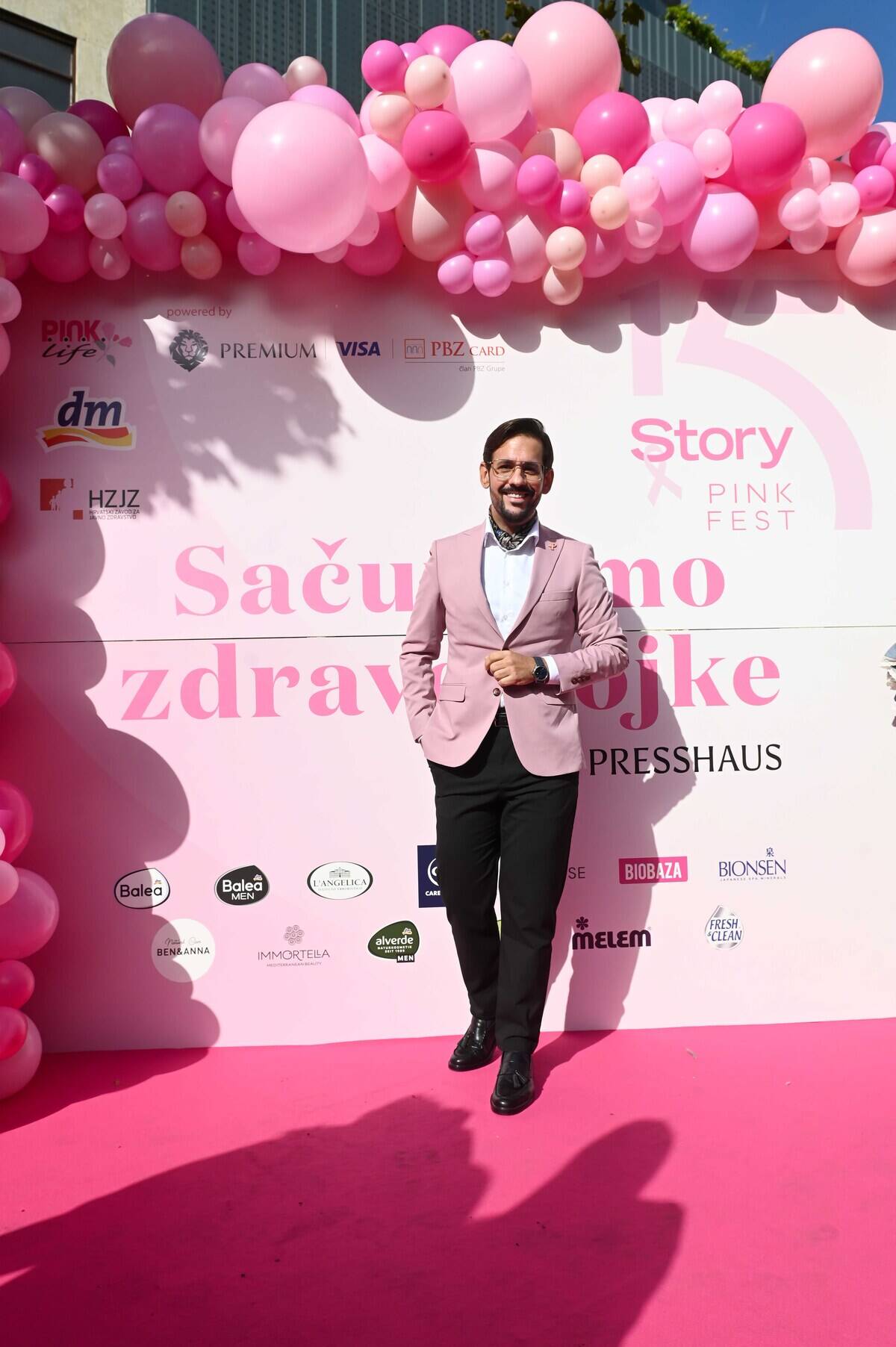 Petnaest godina nade, hrabrosti i nepokolebljive podrške kulminiralo je na ovogodišnjem
Story Pink Festu