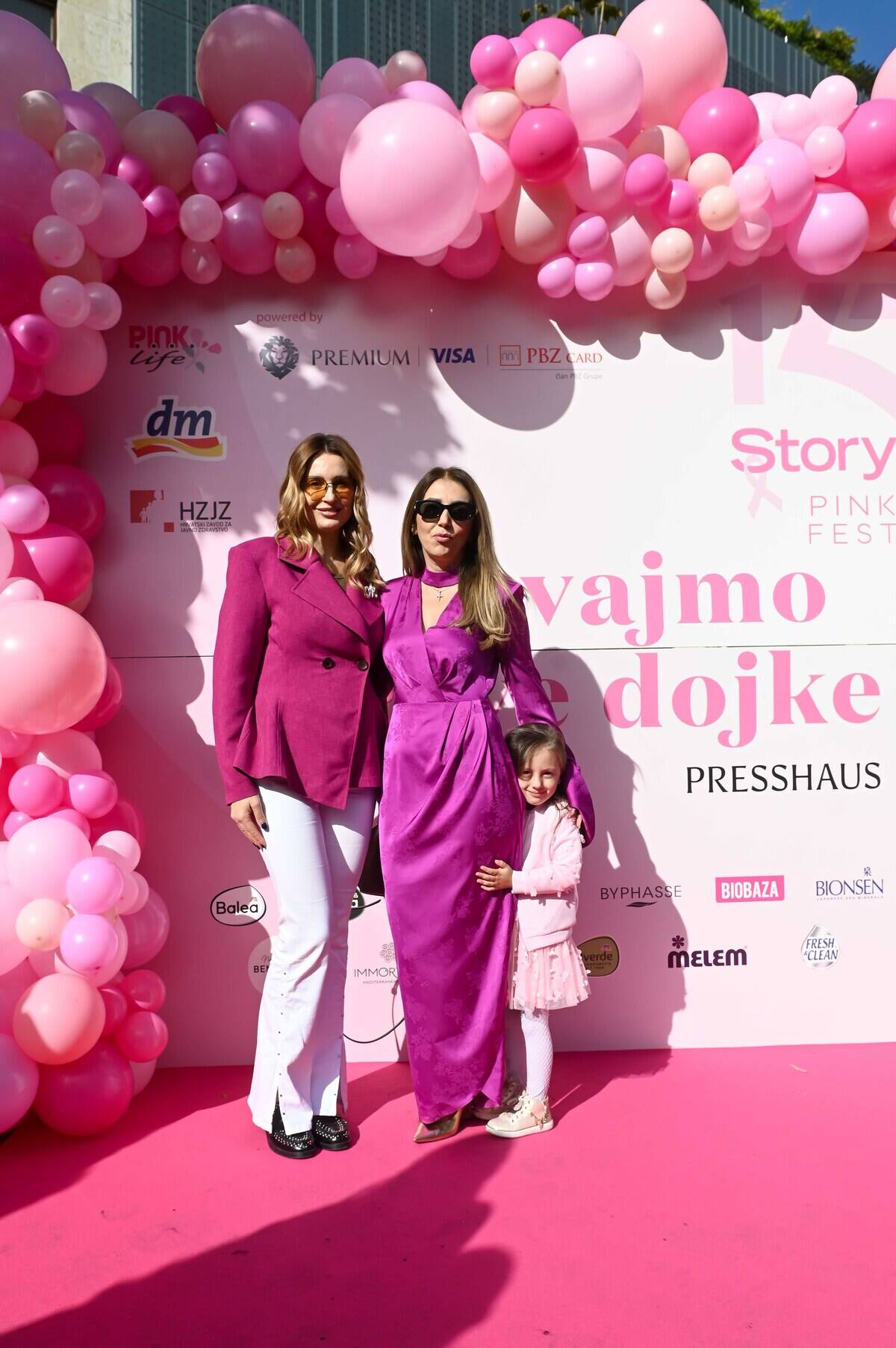 Petnaest godina nade, hrabrosti i nepokolebljive podrške kulminiralo je na ovogodišnjem
Story Pink Festu