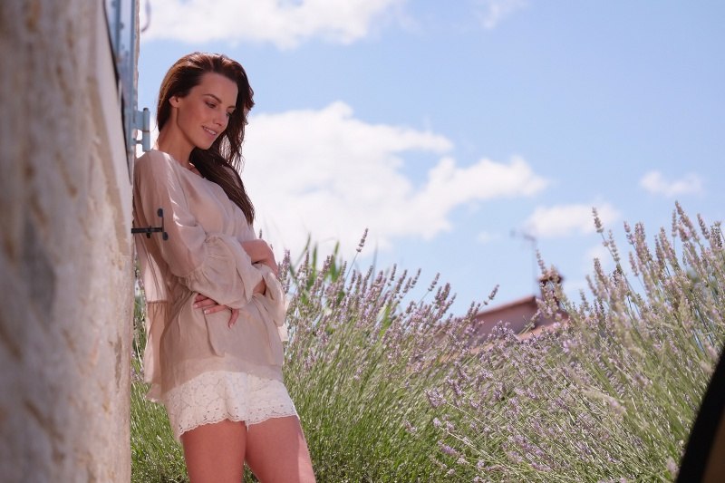 žena ljeto