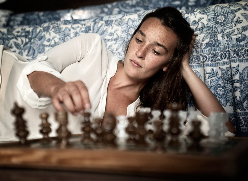 žena šag