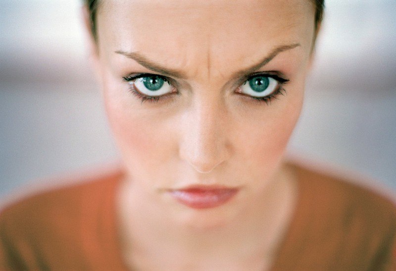 žena ljutnja