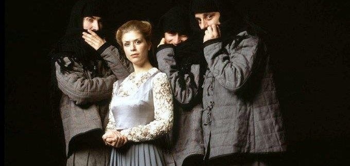 Knjiga 'Od kostima do kostimografije'