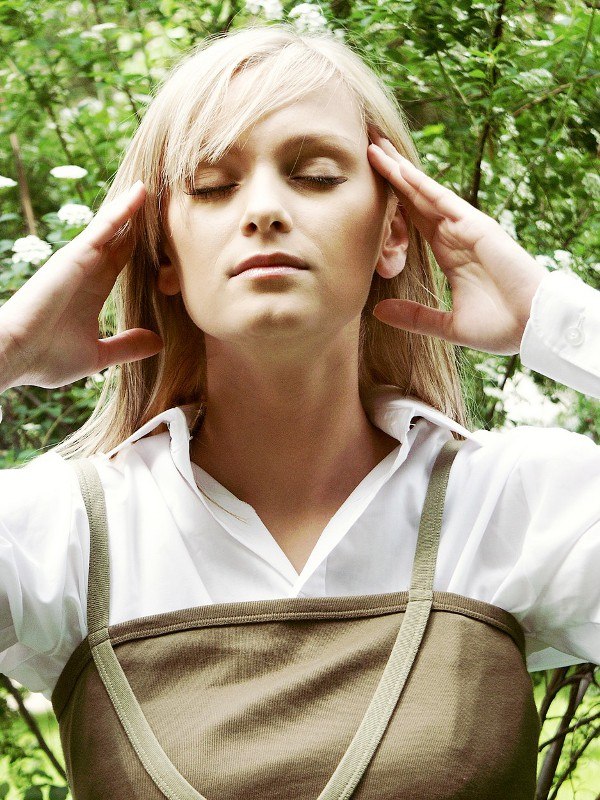 žena meditacija
