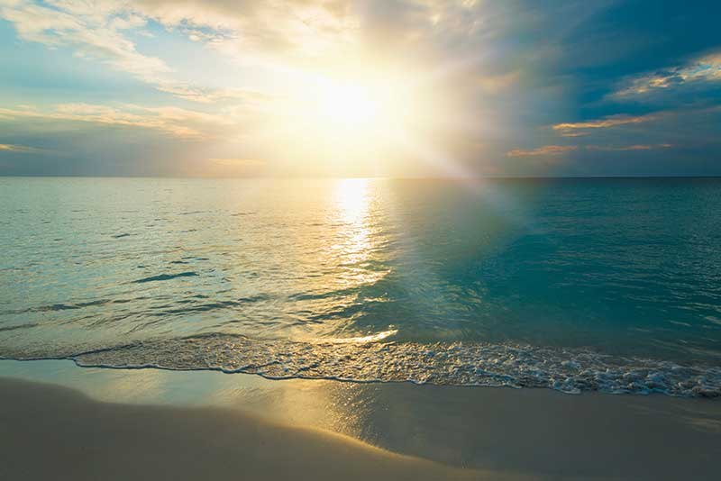 sunce more nebo