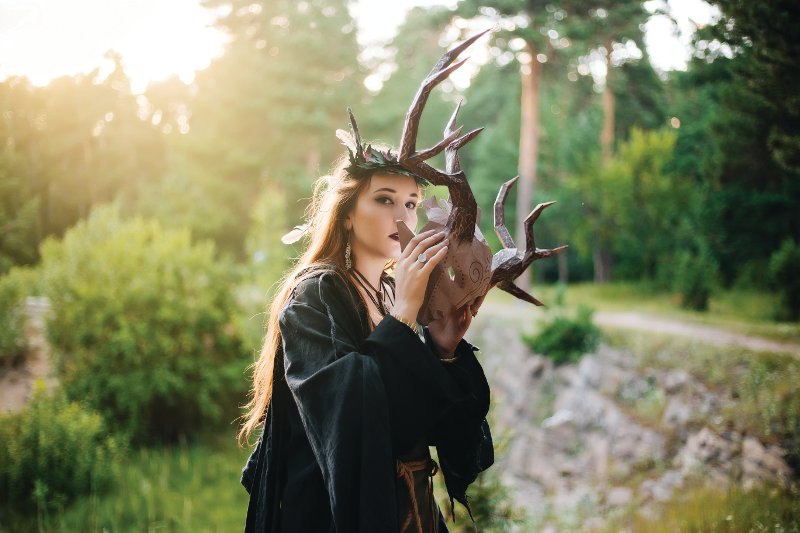 žena maska