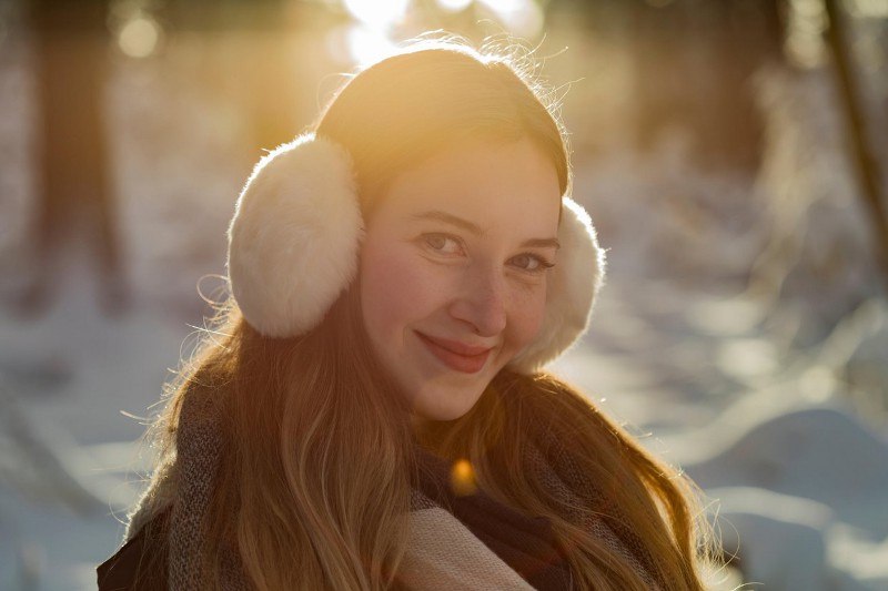 žena zima sreća