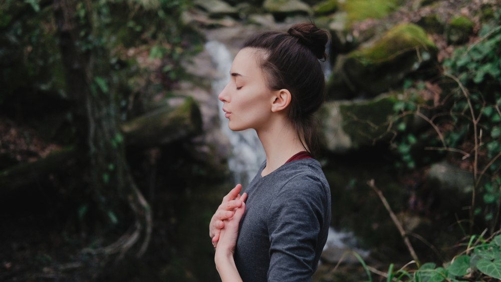 žena, meditacija, disanje