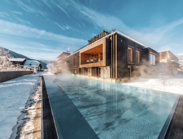Falkensteiner_kronplatz-pool_640x488.jpg