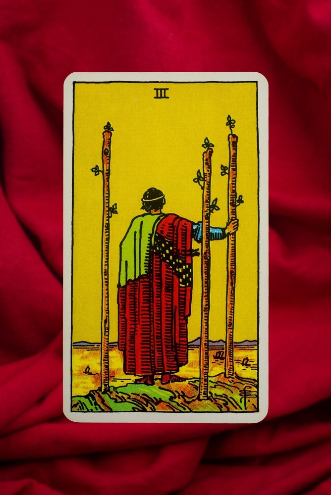 Trojka štapova, tarot