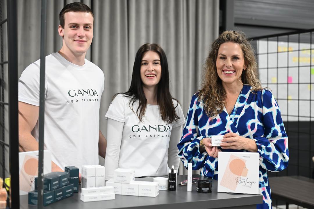 GetOriginalImageById  3.jpg