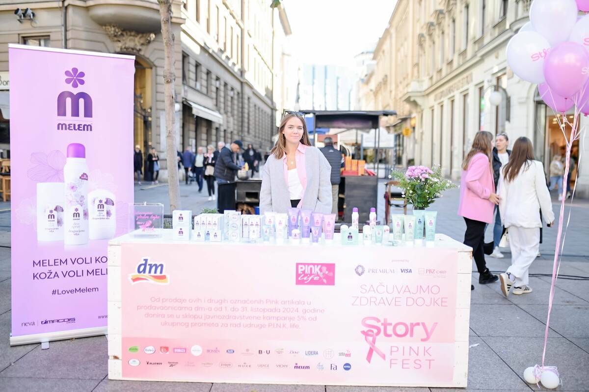 Pink modna pista u srcu Zagreba: Kreacije domaćih dizajnera nosile su junakinje Udruge P.I.N.K. life i poznate osobe