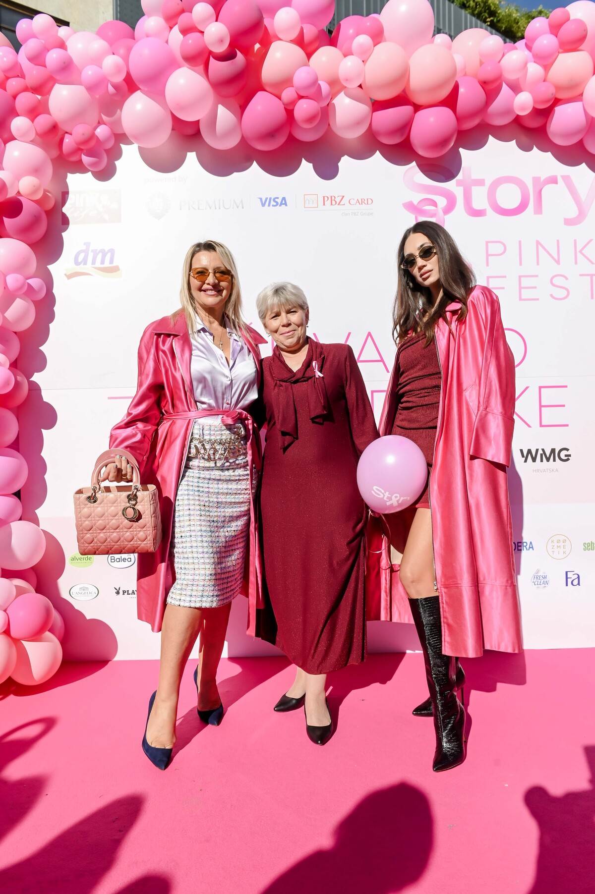 Pink modna pista u srcu Zagreba: Kreacije domaćih dizajnera nosile su junakinje Udruge P.I.N.K. life i poznate osobe