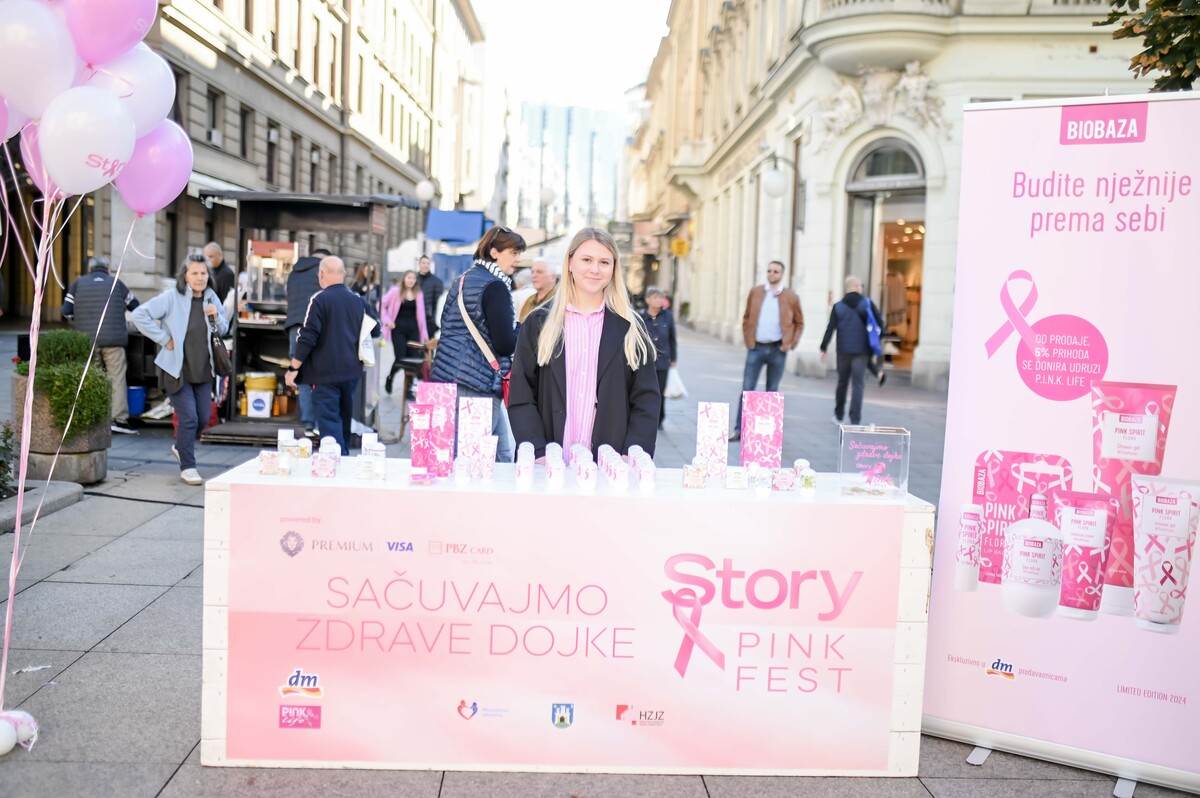 Pink modna pista u srcu Zagreba: Kreacije domaćih dizajnera nosile su junakinje Udruge P.I.N.K. life i poznate osobe