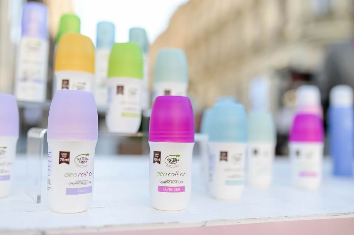 Pink modna pista u srcu Zagreba: Kreacije domaćih dizajnera nosile su junakinje Udruge P.I.N.K. life i poznate osobe