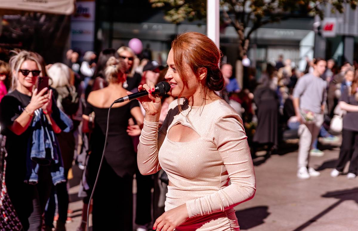 Zajedno prema ružičastijoj budućnosti: Održan još jedan Story Pink Fest uz nevjerojatan odaziv građana