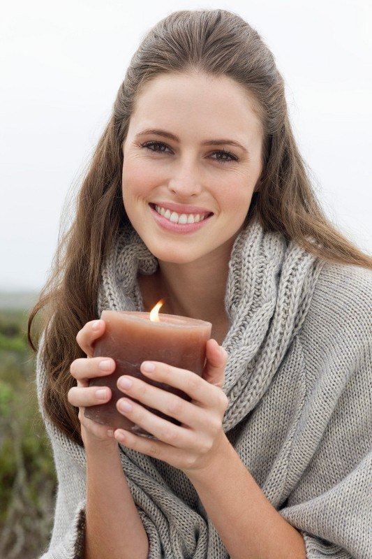 svijeća žena