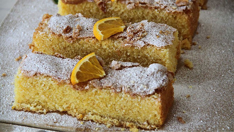 Kolač od palente i naranče