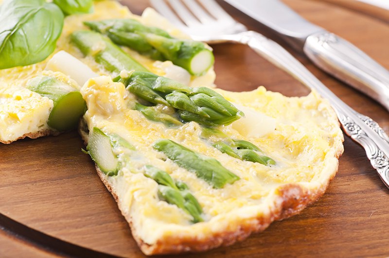 fritata sa šparogama