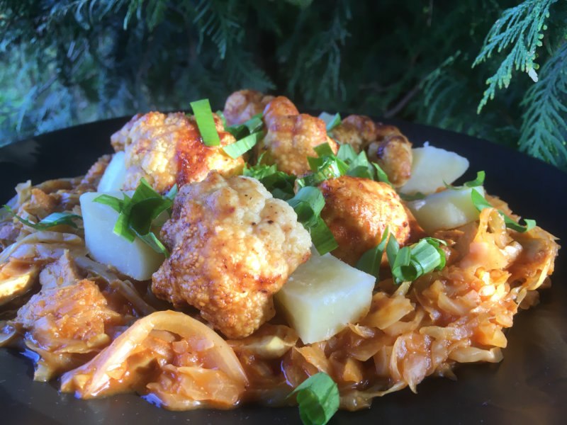 Sekeli gulaš s pečenom cvjetačom