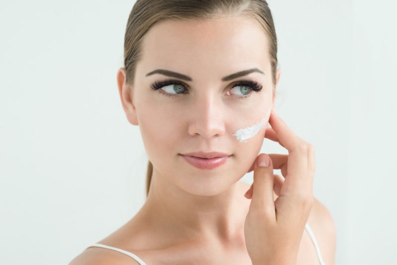 žena,zaštitni faktor, krema