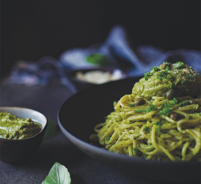 pesto od avokada i bosiljka