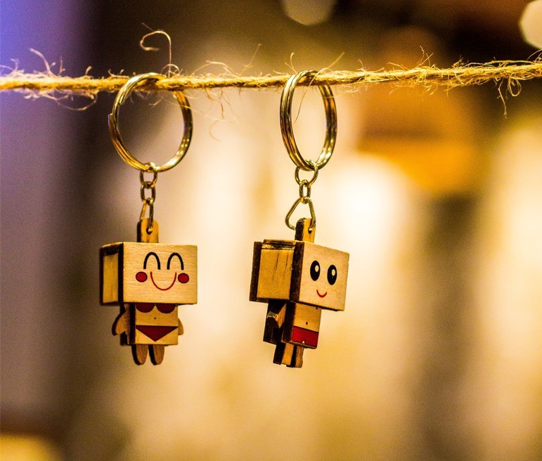 Kako potaknuti osobu koja nam se sviđa da nam priđe