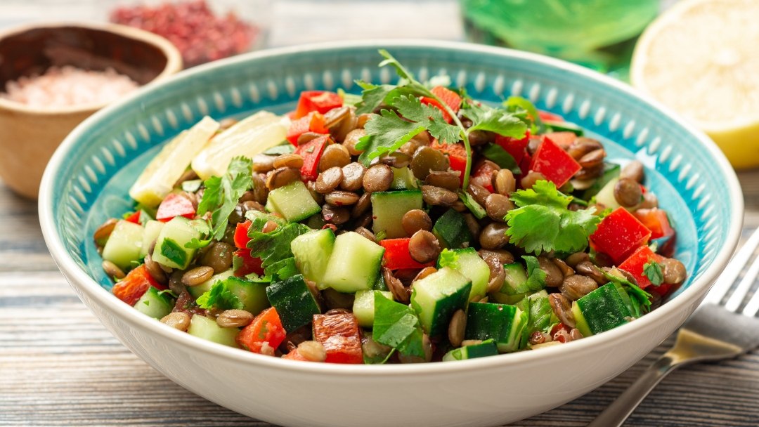 Salata s lećom i limunom