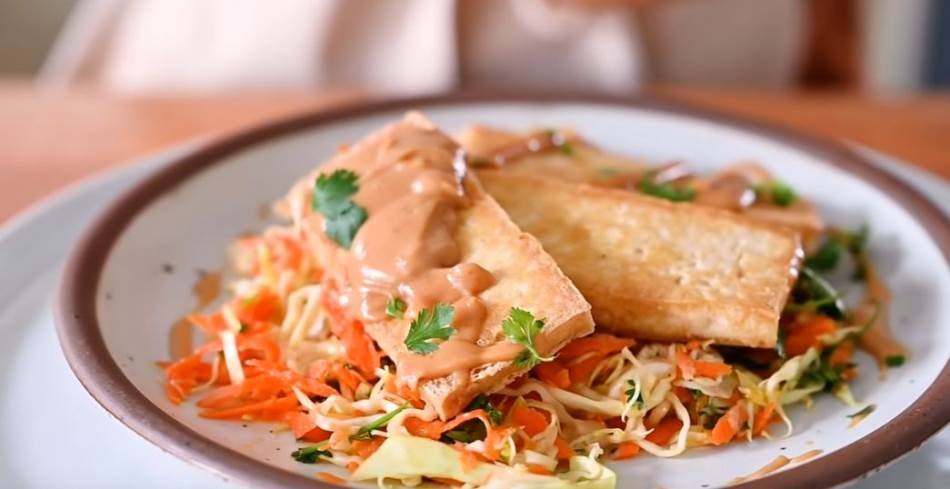 Veganski-recept-za-tofu-u-sosu-od-kikirikija.jpg