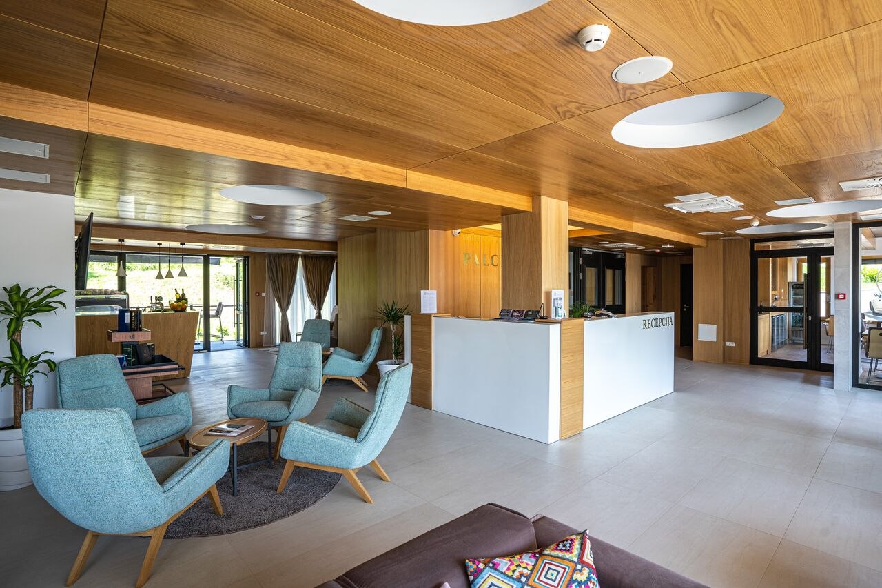 Hotel-Palcich-RECEPCIJA-BAR-POGLED-1-of-1-jpg.jpg
