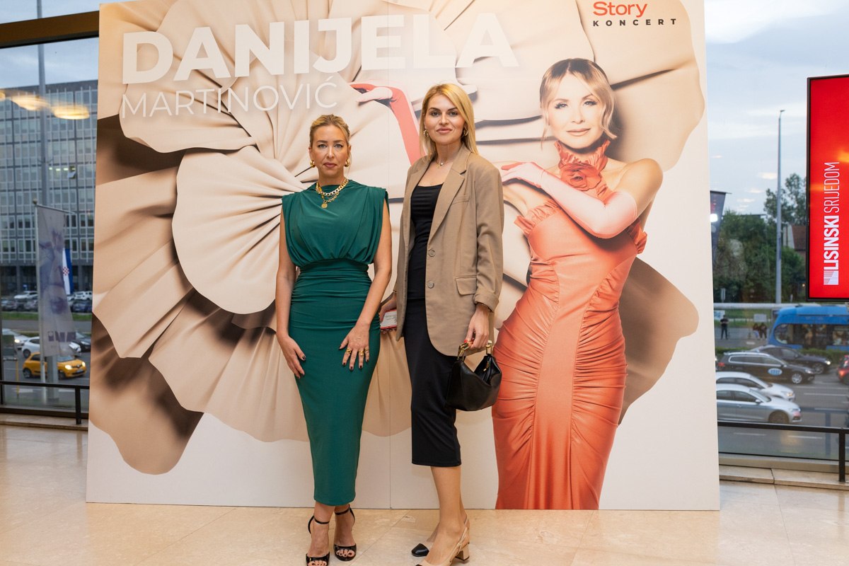 Ana Miščević i Ana Kalpačina.jpg