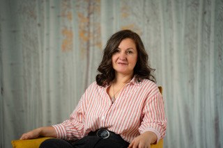 gordana 01 25 na stolici.jpeg