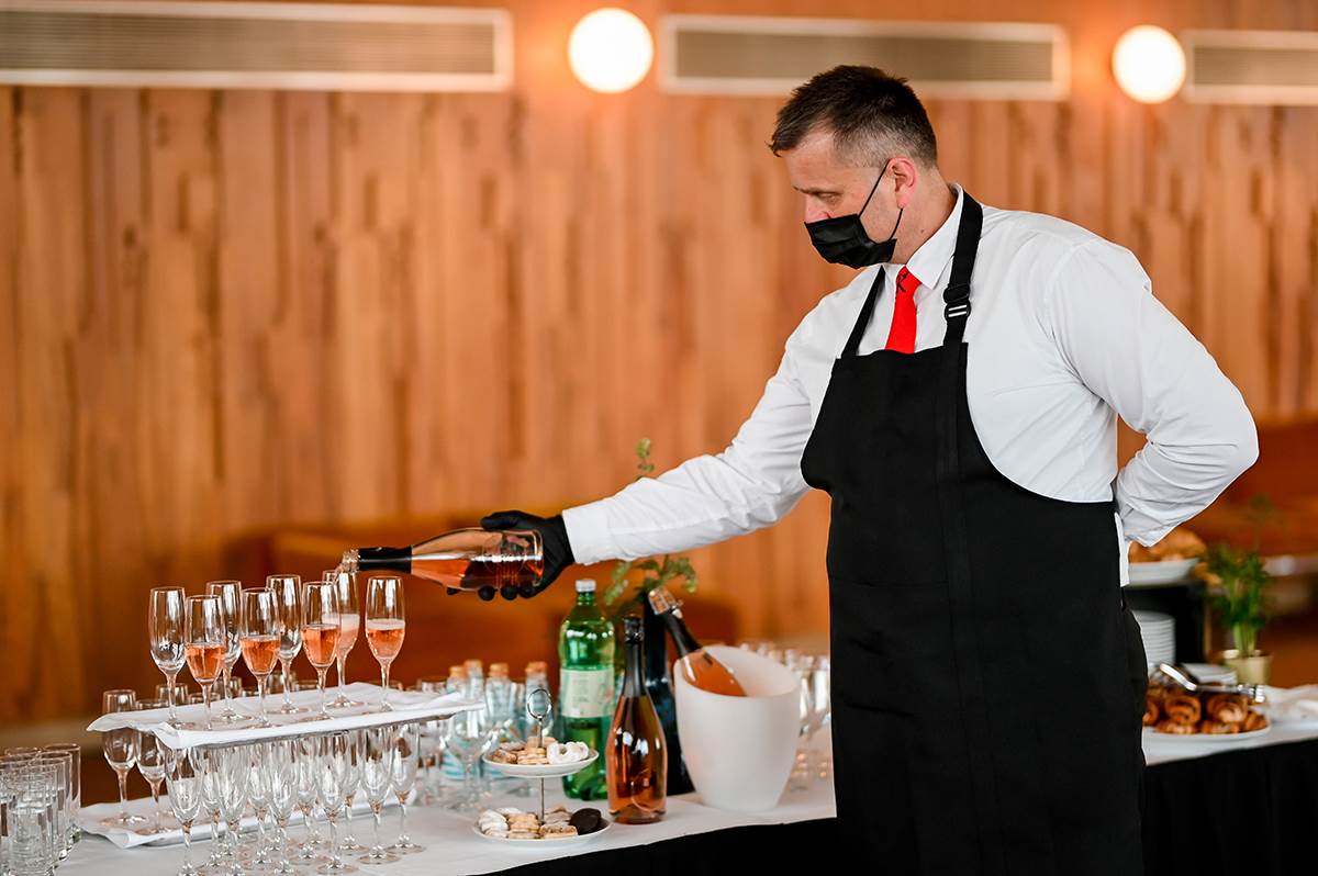 Za izvrsnu uslugu i catering pobrinuo se Catering Kvatrić i Vina Laguna
