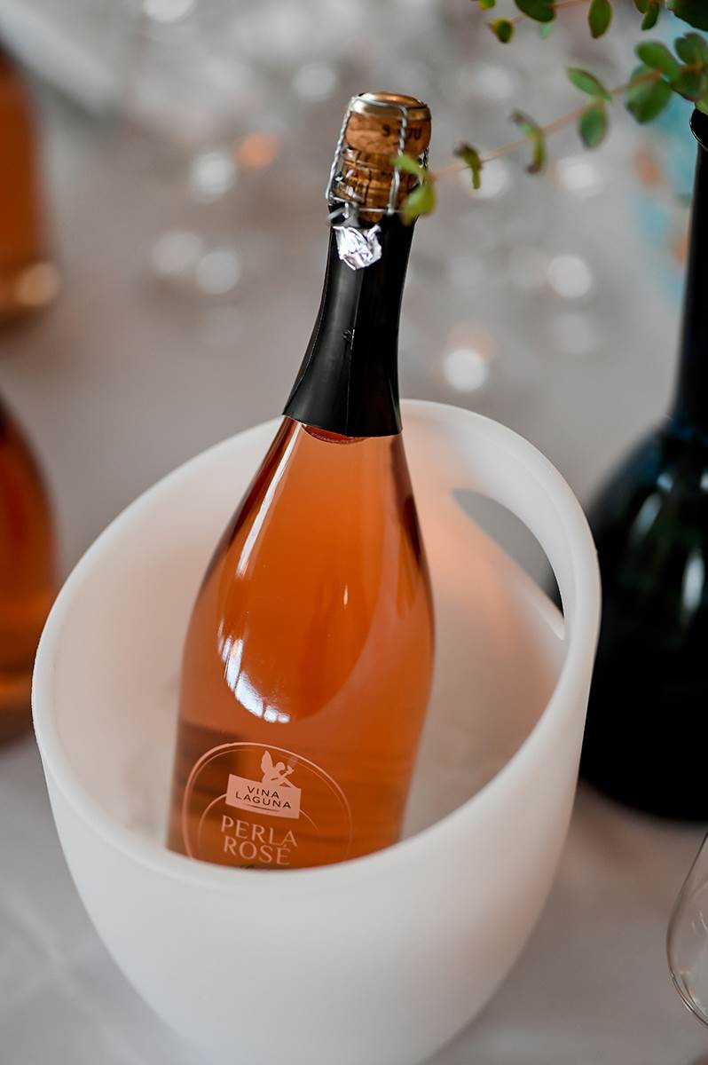 Vina Laguna osigurali su piće dobrodošlice uz pjenušac je Perla Rose Vina Laguna
