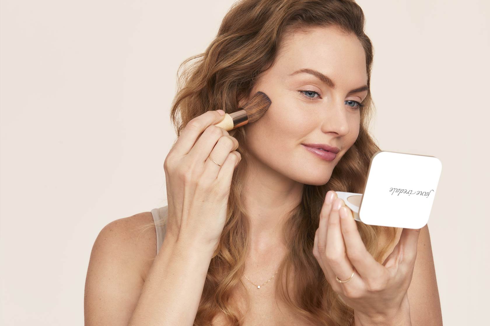 JANE IREDALE: Ekskluzivni make up partner modne revije Robert Sever – Forever... I love you 