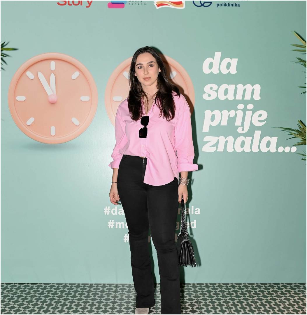 panel #dasamprijeznala Story Pink