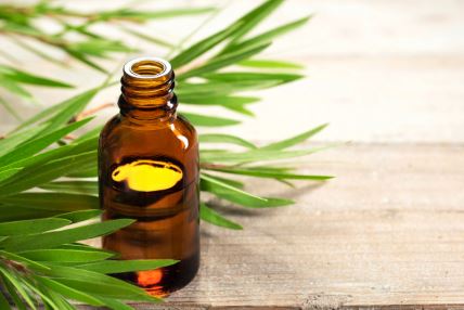 aromaterapija bočica eterično ulje