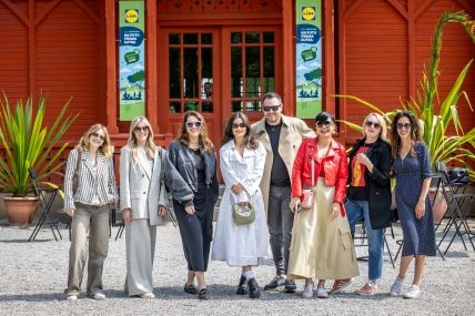Matea Frajsberger, Andrea Andrassy, Masa Zibar, Ivana Pirizovic, Mile Butorac, Sonja Svajhler, Tihana Veljacic, Kate Susic.jpg