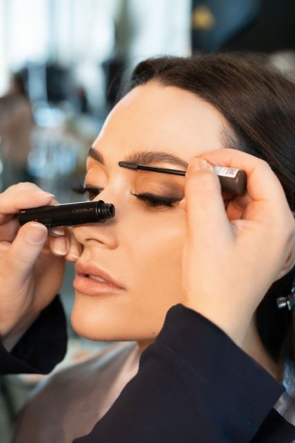 Sjajne usne, zavodljiv pogled i savršena koža: 5 proizvoda za uljepšavanje bez kojih je (pro)ljetni make up nezamisliv