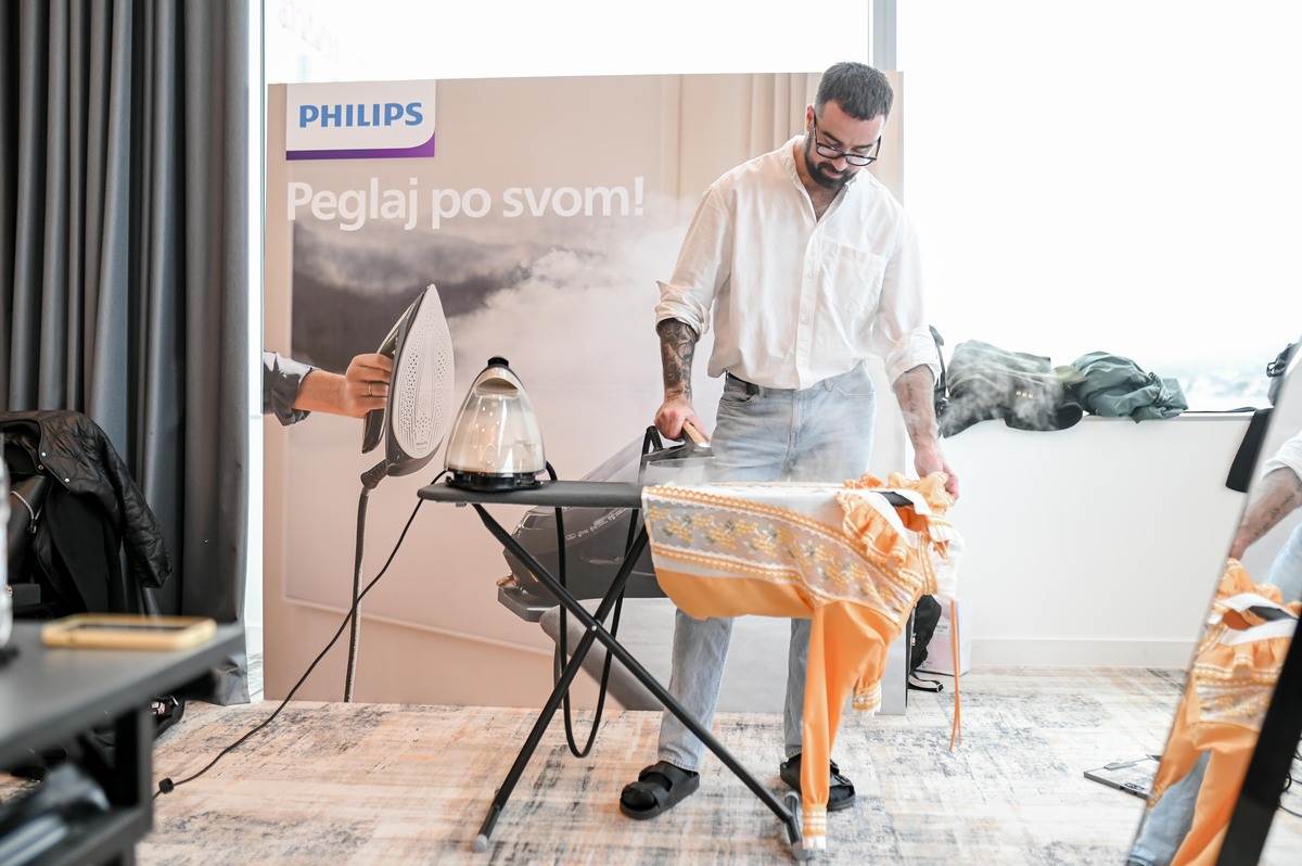 Parna postaja Philips PerfectCare 8000 - odličan saveznik za savršen izgled modnih kreacija u backstageu